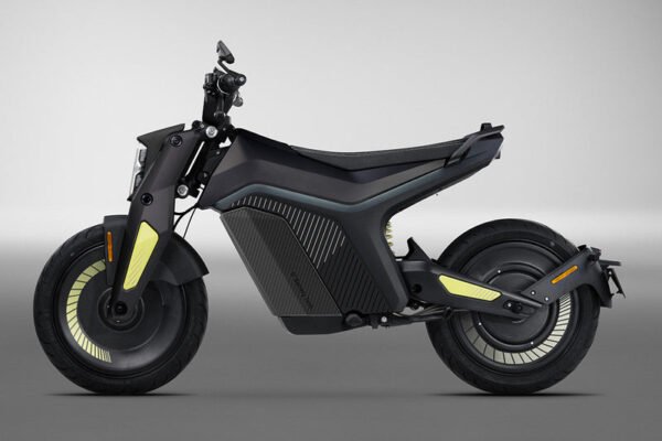 Naxeon I AM Pro Electric Motorcycle | 7.5kW Motor | 72V Lithium | Street Legal